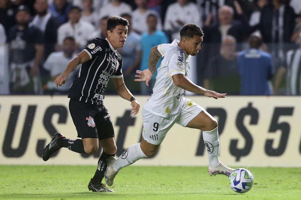 Corinthians recebe o Santos em jogo de 'seis pontos' no Campeonato